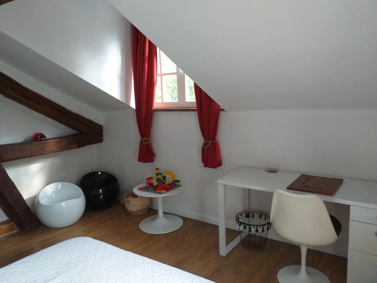 Maison De Vacances, Gite "Le Vieux Logis" A Profondeville Exterior foto